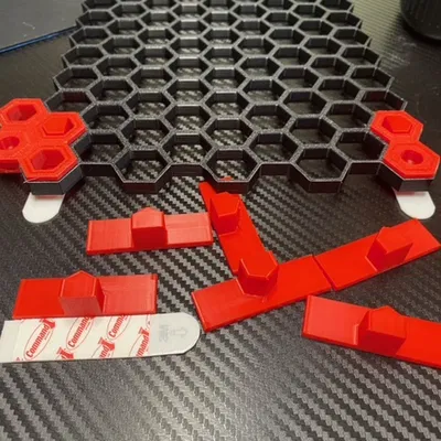 Giá đỡ dọc cỡ trung Command Strip cho tường tổ ong