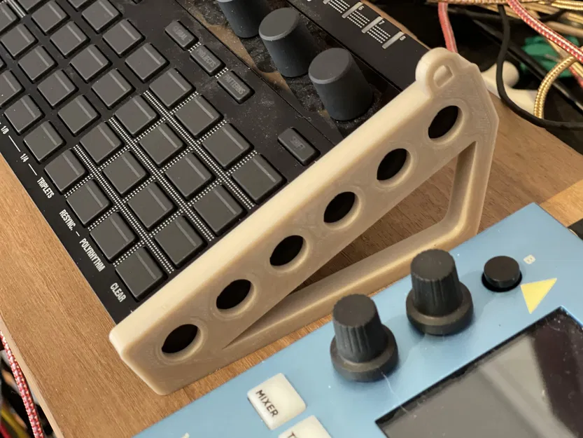 Chân đế Korg SQ64 - Image 1