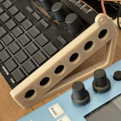 Chân đế Korg SQ64