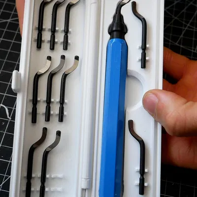 Hộp đựng dụng cụ gọt cạnh