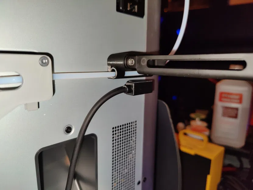 Bambu Lab X1: Tấm đệm cuộn dây phía sau và định tuyến ống PTFE - Image 2