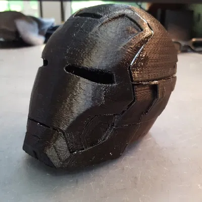 Mũ bảo hiểm Iron Man Mark 42 (Mk 42) có thể đeo