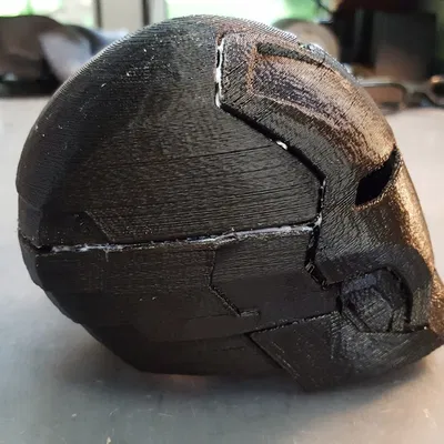 Mũ bảo hiểm Iron Man Mark 42 (Mk 42) có thể đeo