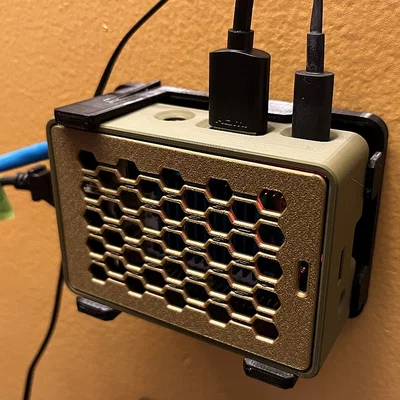 Giá treo tường cho Raspberry Pi 3/4 B+ và Hộp Le Potato