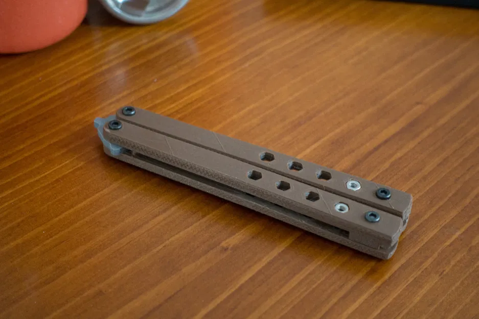 Dao bướm Benchmade 62 ốc M3 - Image 2