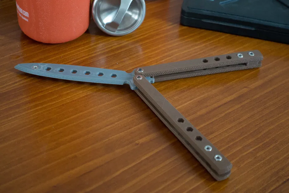 Dao bướm Benchmade 62 ốc M3 - Image 3