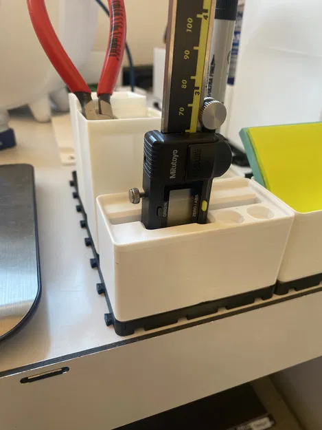 Giá đỡ thước cặp Mitutoyo Gridfinity - có sửa lỗi chảy - Image 1