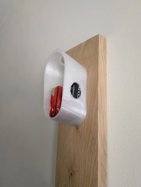 Giá đỡ treo tường mũ bảo hiểm xe đạp (có chỗ để đồ) - Image 1