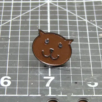 Ghim cài đầu mèo men