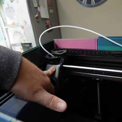 Creality K1 riser The Speedbump kín và có lỗ thông hơi