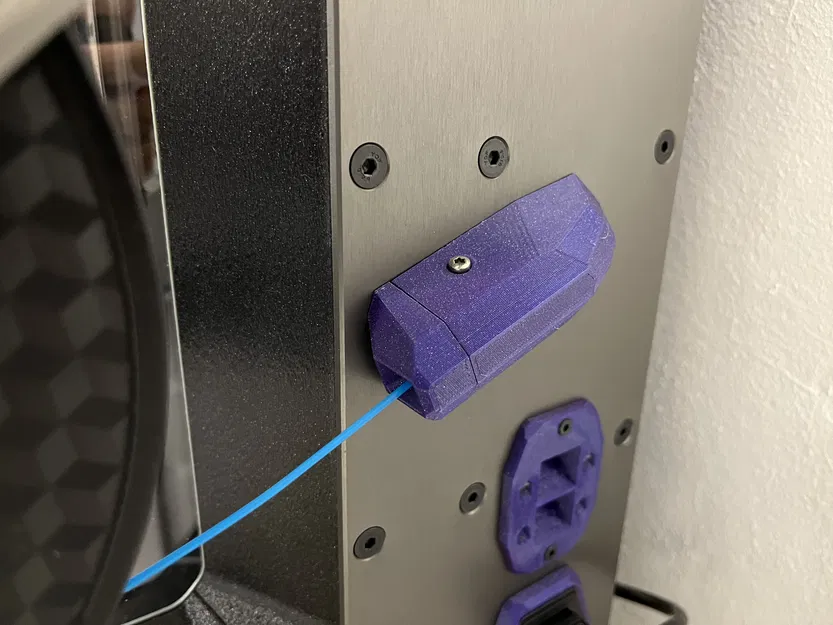 Ống dẫn sợi nhựa cho vỏ máy - Image 1