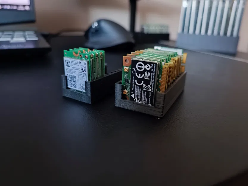 Hộp đựng thẻ Wifi - Image 1