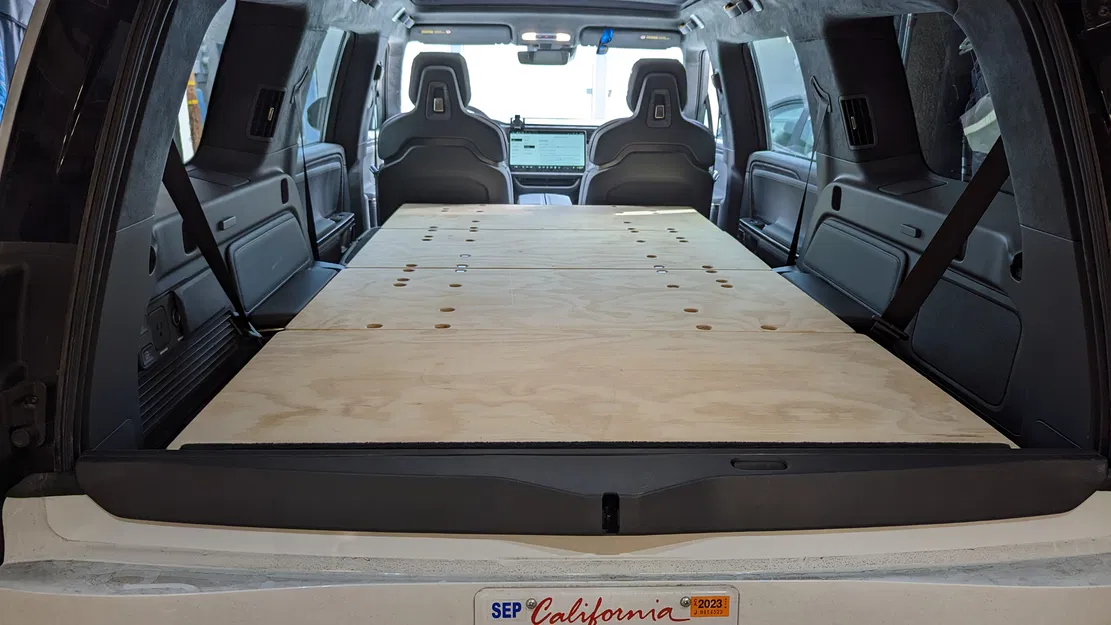 Bệ Ngủ Rivian R1S - Image 5