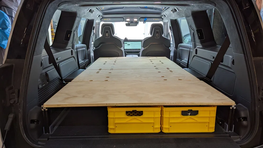 Bệ Ngủ Rivian R1S - Image 7