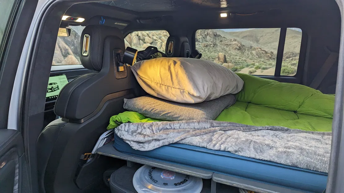 Bệ Ngủ Rivian R1S - Image 9