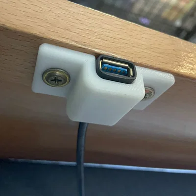 Giá đỡ cổng USB dưới bàn