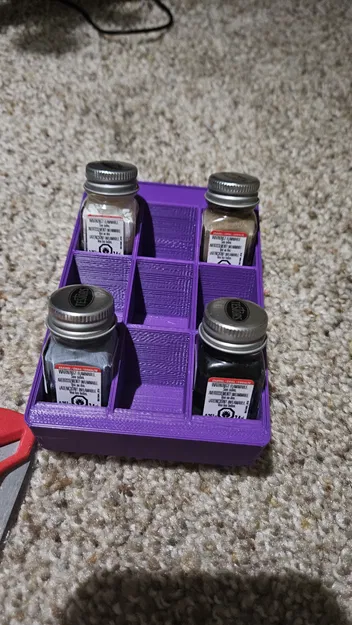 Giá đỡ sơn mô hình Testors Gridfinity - Image 2