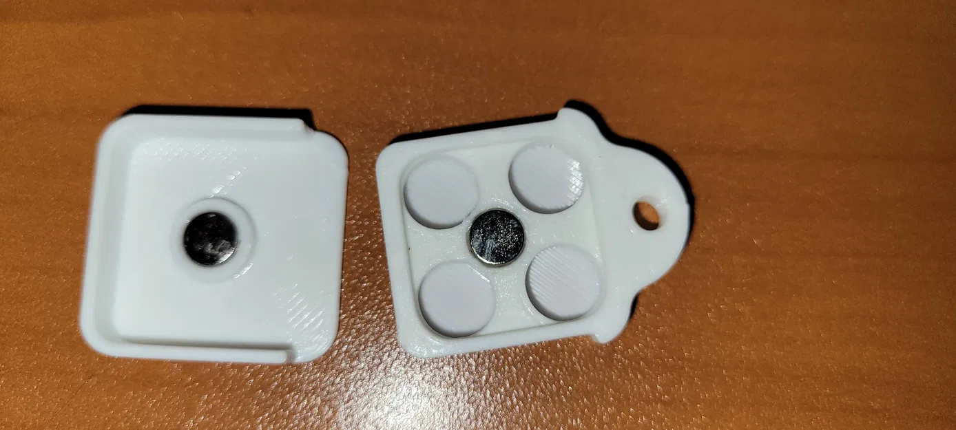 Hộp Đựng Pin Máy Trợ Thính 312 (Màu Nâu) Kèm Móc Khóa - Image 1