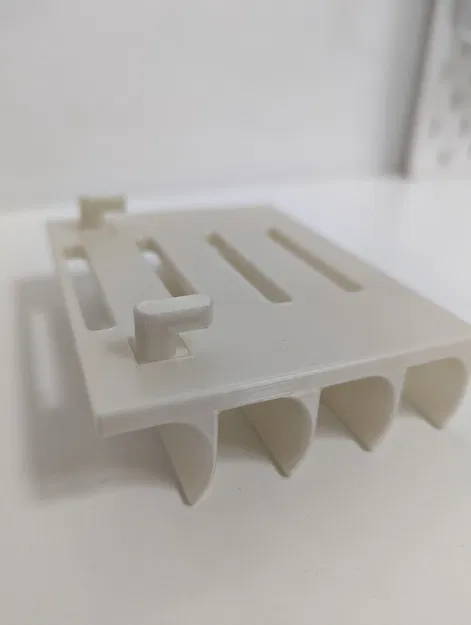 Giá đỡ bút bảng trắng Skadis - Image 2