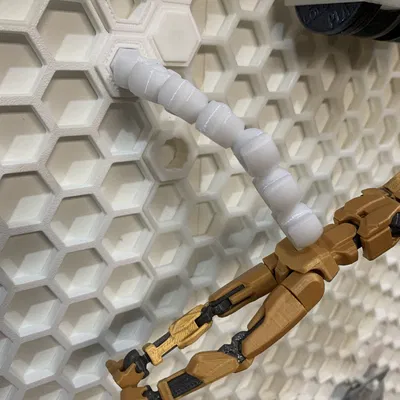 Cánh tay hiển thị linh hoạt và có thể tạo dáng cho Dummy 13 trên HSW (tường lưu trữ dạng tổ ong)