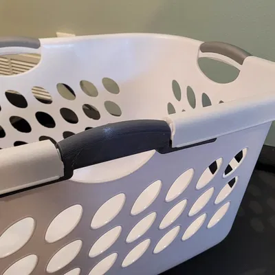 Tay cầm Giỏ Đồ Giặt Sterilite