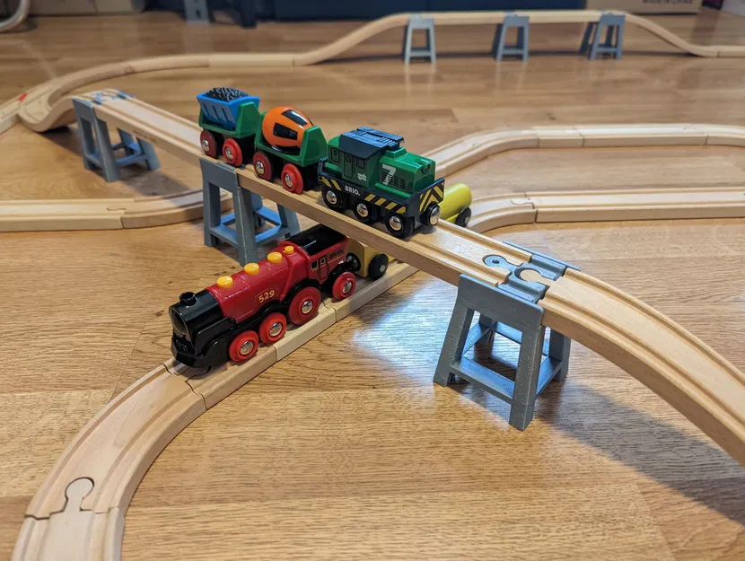 Chân Cầu Gỗ Brio (Có Thể Xếp Chồng) - Image 1