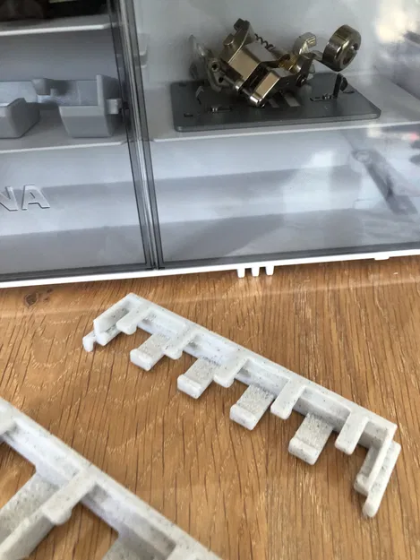 Chân Hộp Phụ kiện BERNINA - Image 3