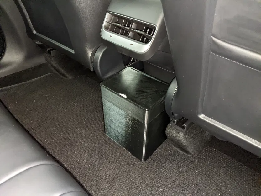 Thùng rác cho Tesla Model Y - Image 3