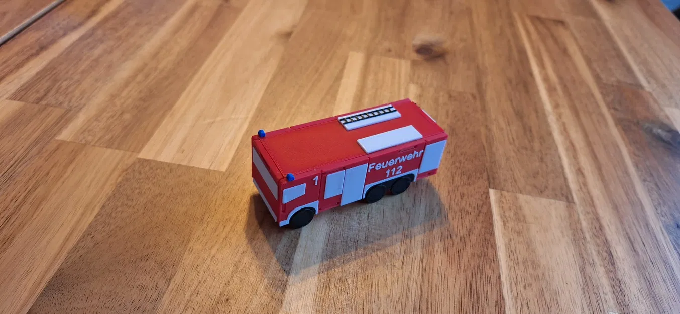 Mô hình Xe Cứu Hỏa Phong Cách Đức Kit Card GTLF - Image 1