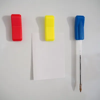 Giá Đỡ Bút Nam Châm Tủ Lạnh