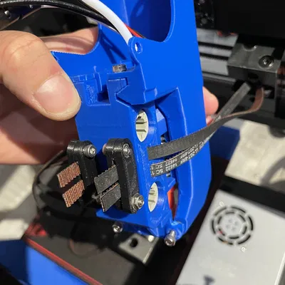 Kẹp dây đai cho The 100