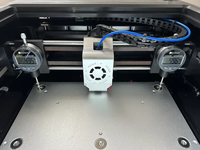 Giá đỡ Đồng hồ đo số Qidi X-Max 3 - Image 1