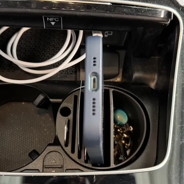 Vỉ Đựng Điện Thoại và Thẻ Cho Hốc Ly Mercedes - Image 1