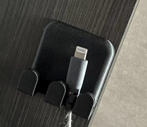 Kệ Giữ Dây Cáp Đơn Giản - Image 1