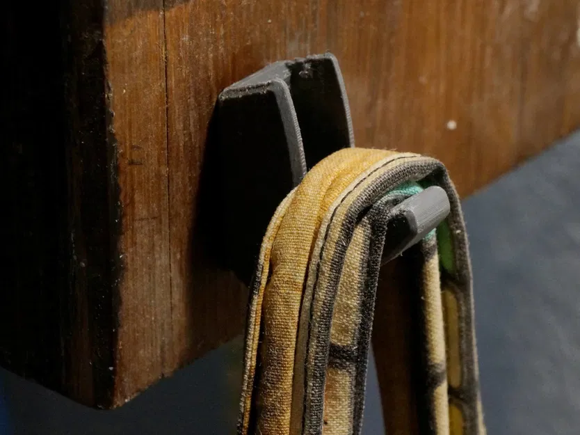 Móc Treo Tường Gấp Đôi Tiện Lợi - Image 5