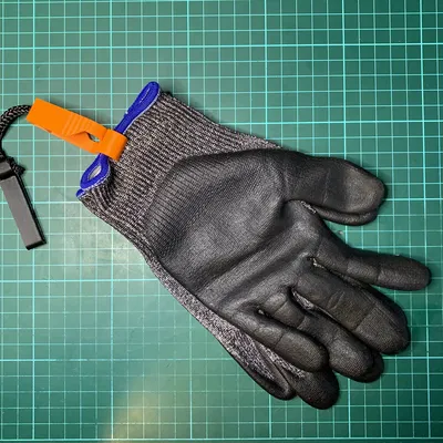 Kẹp Giữ Găng Tay & Vòng Luồn Dây Nịt