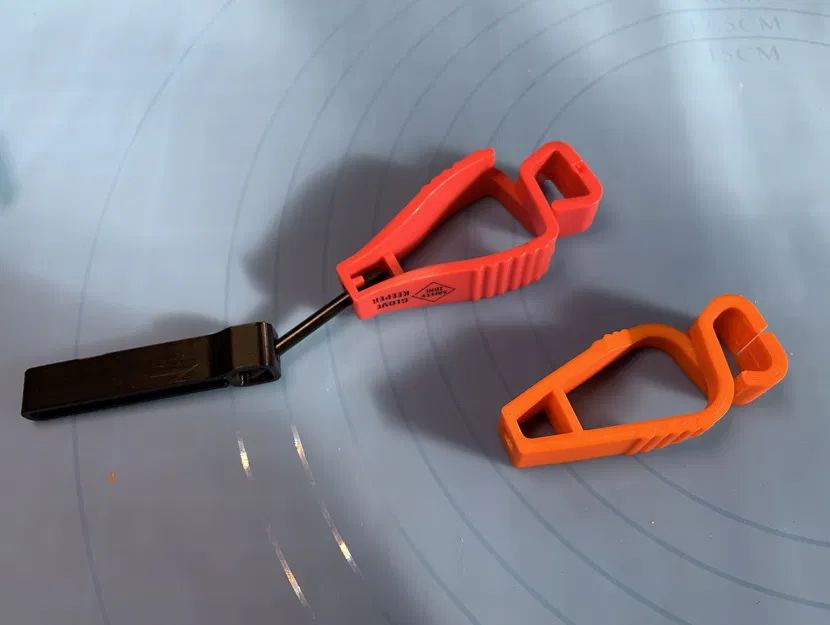 Kẹp Giữ Găng Tay & Vòng Luồn Dây Nịt - Image 4