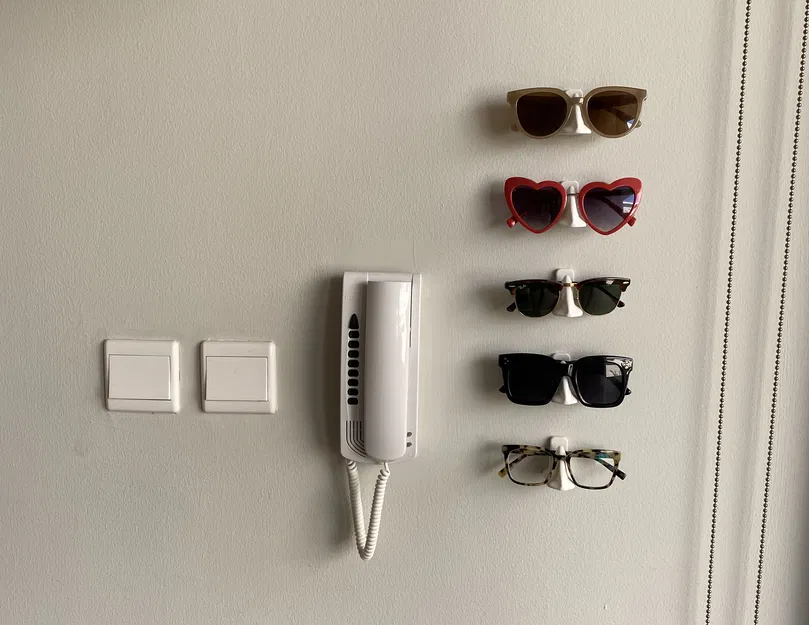 Kẹp Giữ Kính Mắt Hình Cái Mũi - Image 2