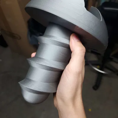 Lethal Company - Con Bu Lông Lớn - Mô Hình Tỷ Lệ 1:1