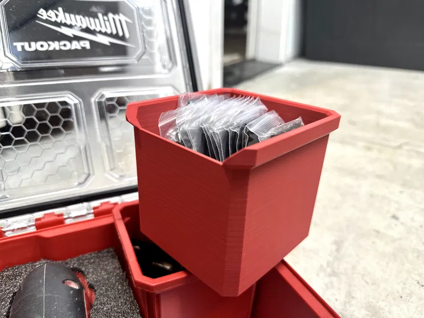 Khay Sâu Milwaukee Packout Có Khoét Cho Phần Giữa - Image 1