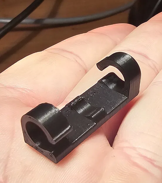 Kẹp dây cáp - Image 1