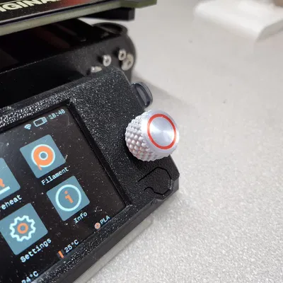 Núm xoay xLCD dạng khía có thêm "Bling" (vành nhấn nhá)