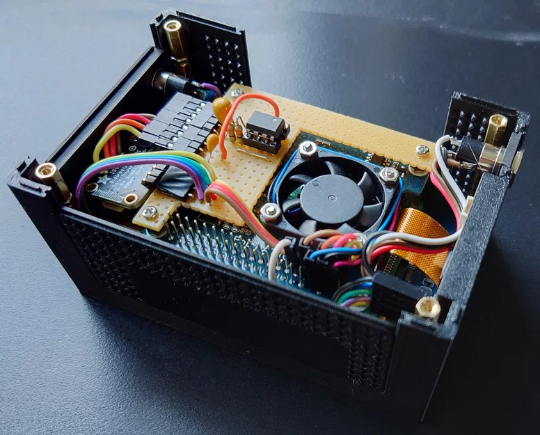 Vỏ Raspberry Pi 4B POE Màn hình cảm ứng - Image 9