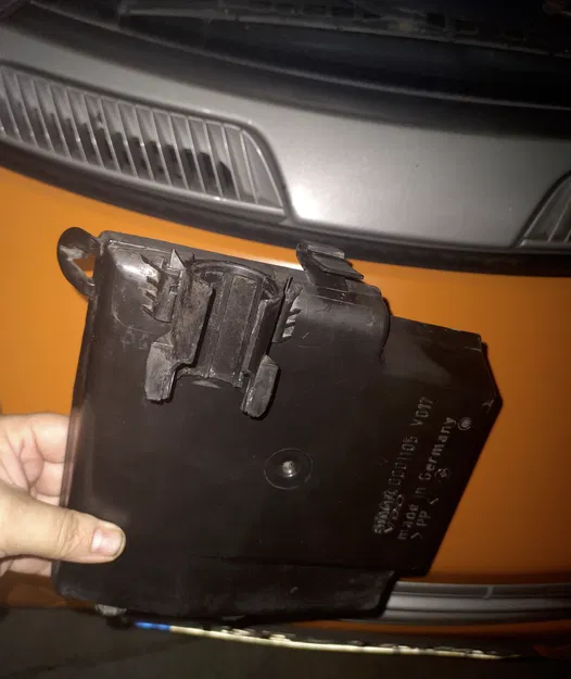 Kẹp Ống Nước Rửa Kính Xe Smart Fortwo 2001 - Image 3