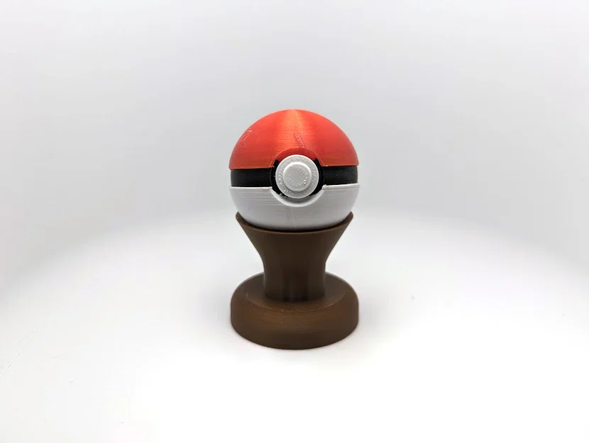 Chân đế đơn giản cho móc khóa Pokeball Air Tag - Image 1