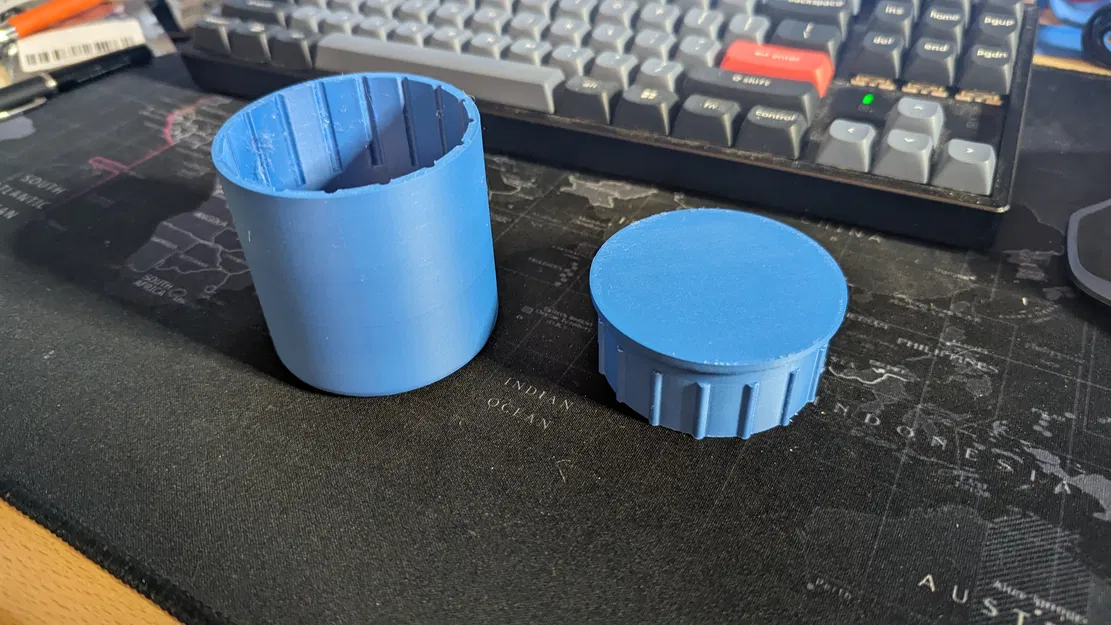 Ly đơn giản có nắp - Image 1