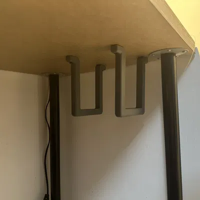 Giá đỡ UPS dưới gầm bàn