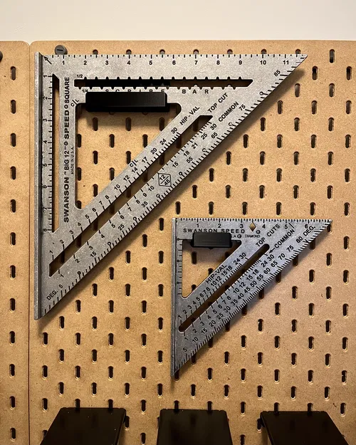 Thước Đo Swanson 7" Speed Square Cho Bảng Pegboard IKEA Skådis - Image 2