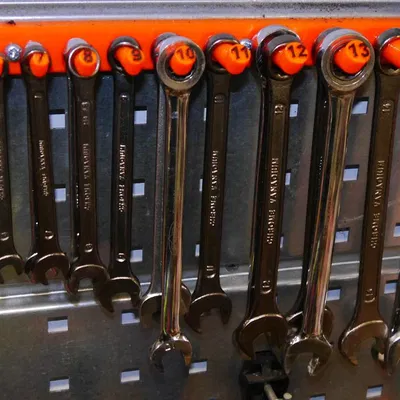 Giá Đỡ Cờ Lê Treo Tường