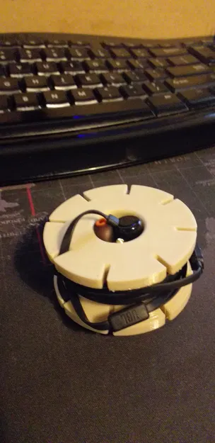 Cuộn Giữ Tai Nghe - Image 1